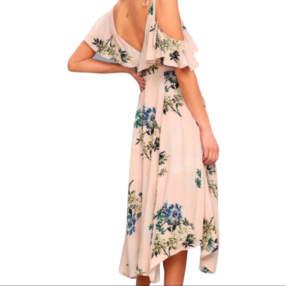 NWT ASTR The Label Yessenia Floral Wrap Midi Dress. Size XS - Picture 3 of 13